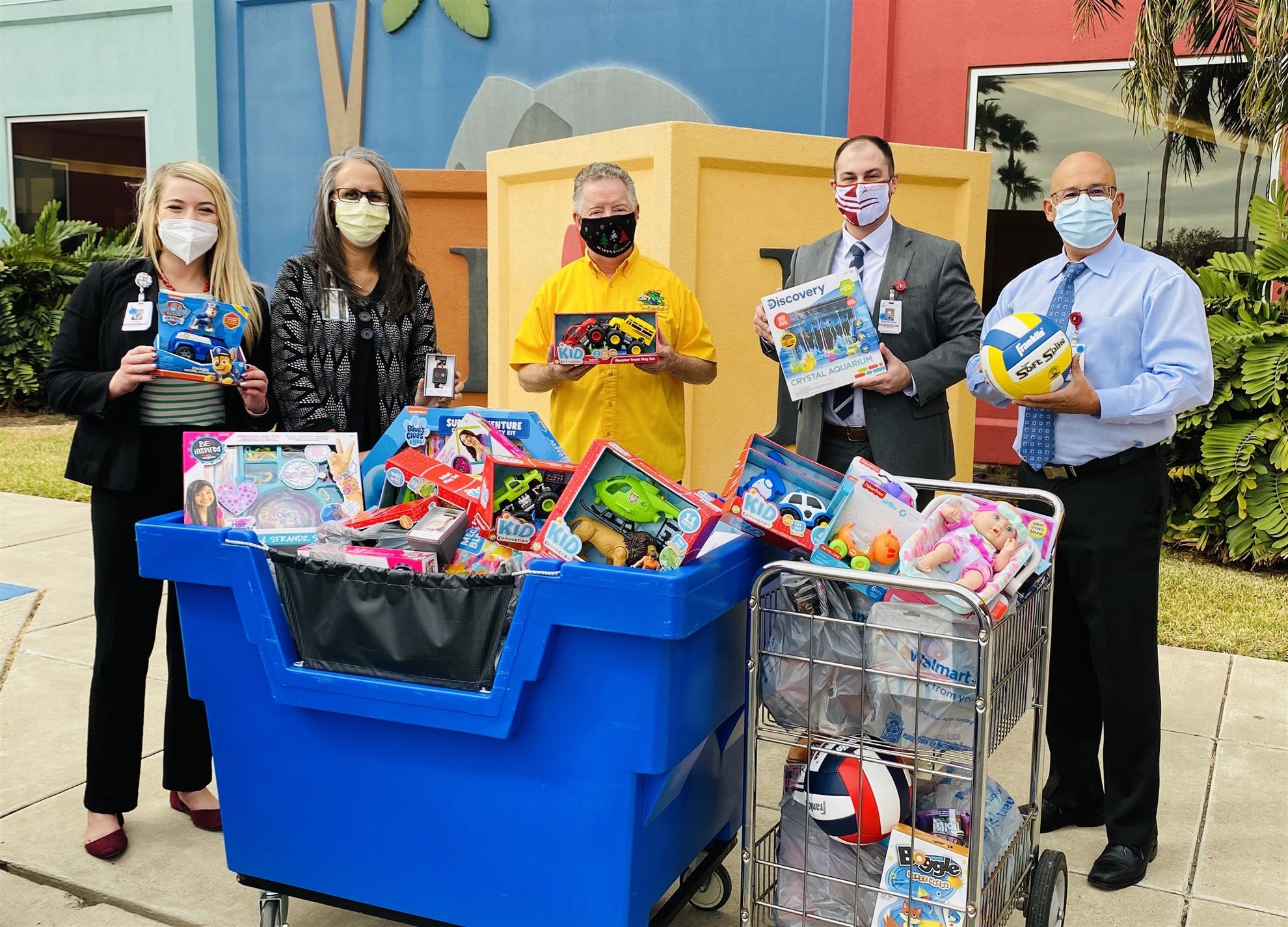 Edinburg Rotary Club donates toys to children’s hospital District 5930